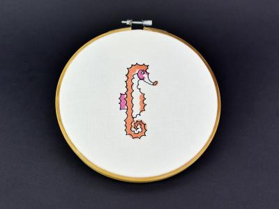 Stickmotiv Seepferdchen Julia - Download Stickdatei von FADENFRISCH